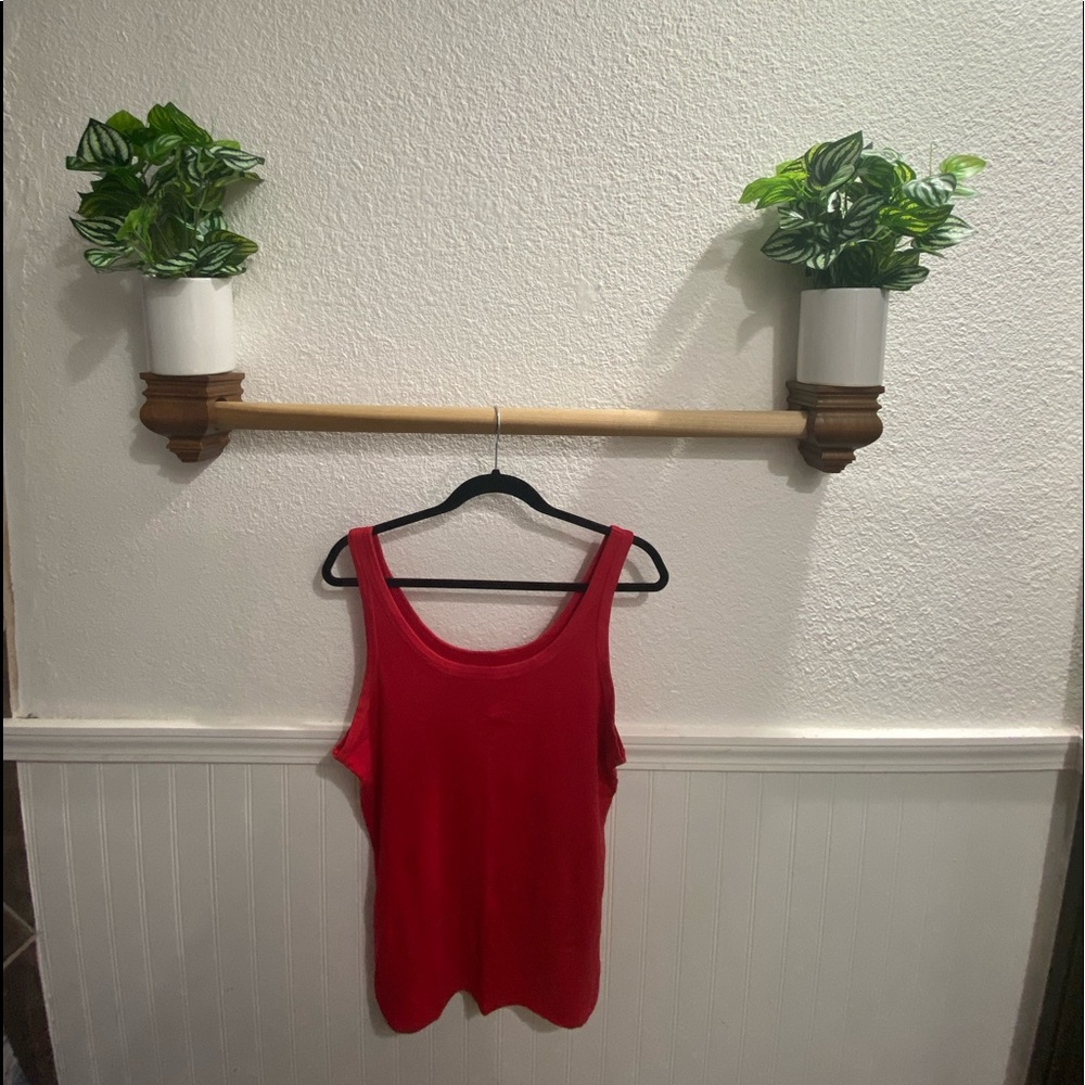 Solid Red Tank